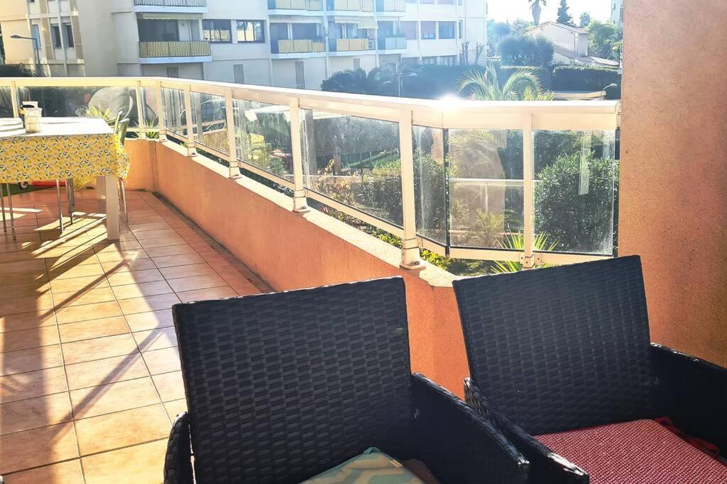 Appartement Vue Mer Sur Les Hauteurs De Niza Exterior foto